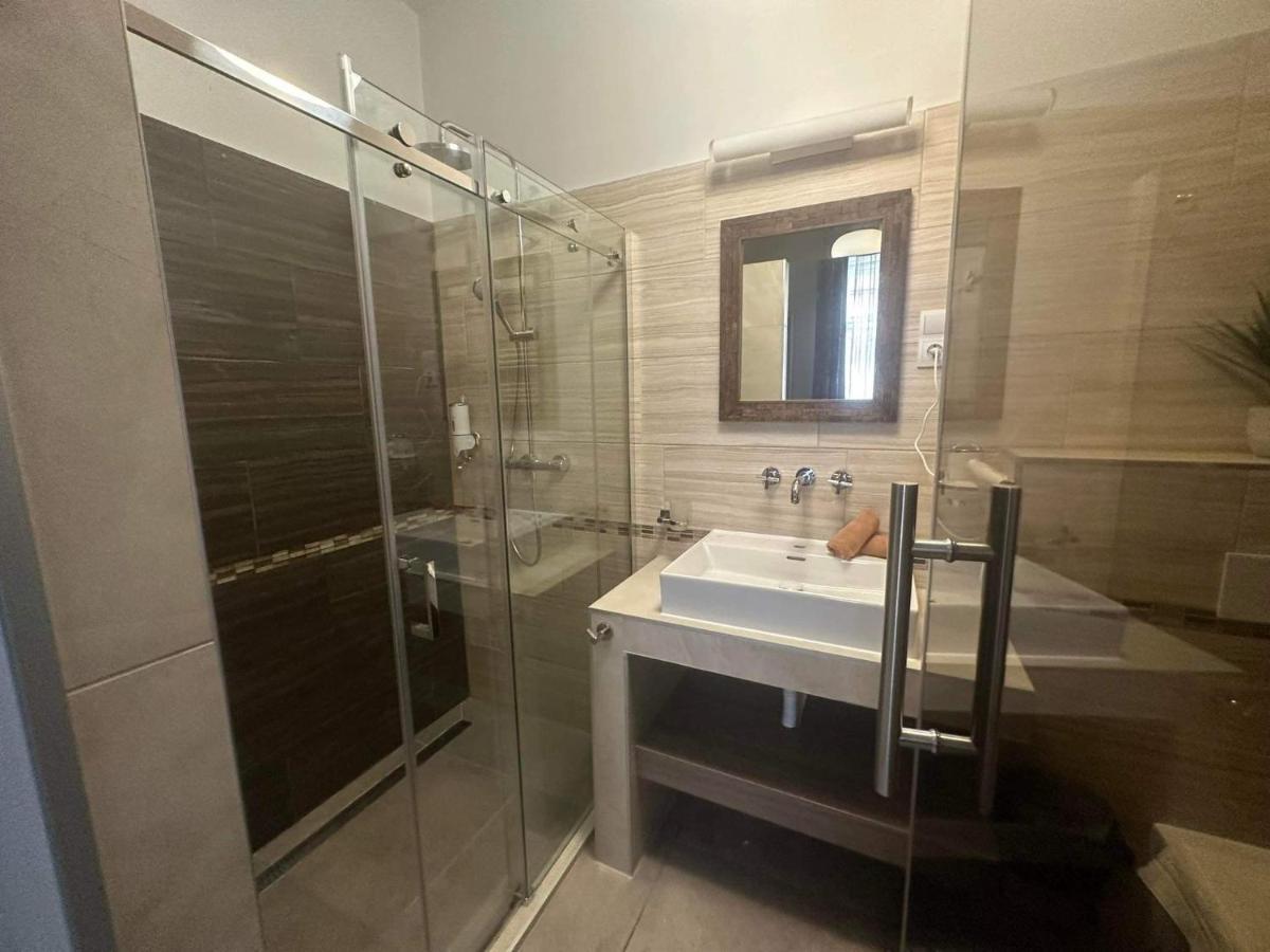 Orangehomes High Class 4 Bedroom Apartment Budapest Kültér fotó